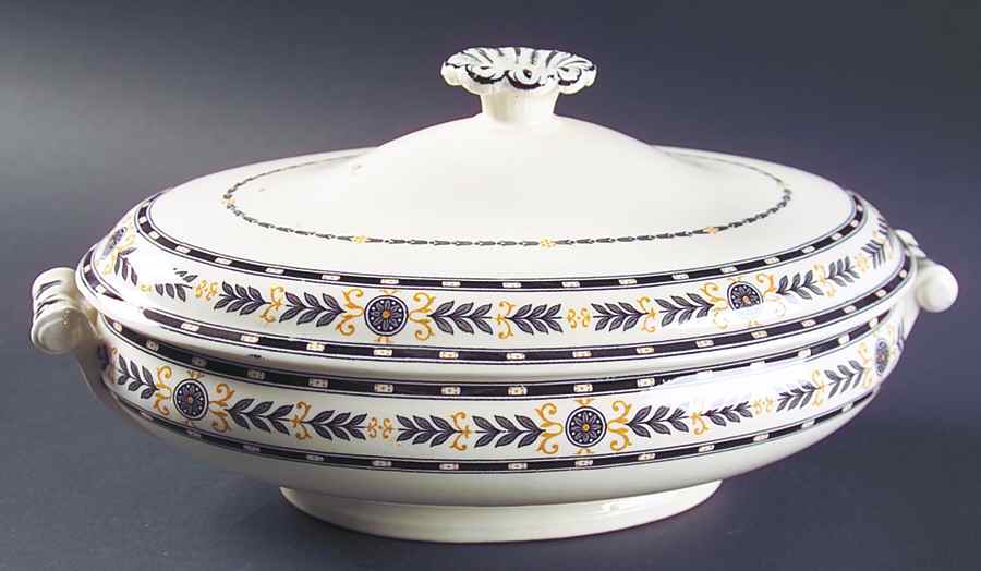 The Etruria (Black Laurel) Oval Covered Vegetable by Wedgwood-1