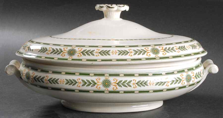 The Etruria (Green Laurel) Oval Covered Vegetable by Wedgwood-1
