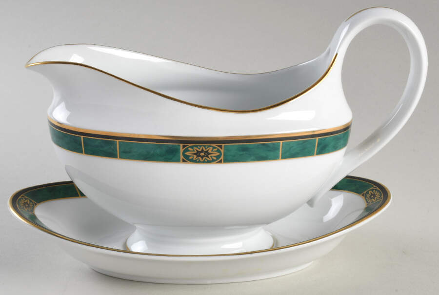 Fairfield Gravy Boat & Underplate by Wedgwood-1