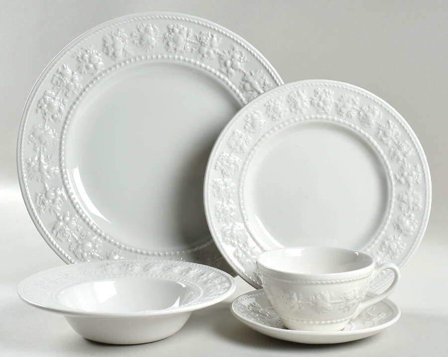 Festivity 40 Piece Estate Set by Wedgwood-1