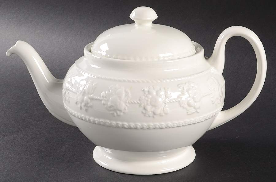 Festivity Teapot & Lid by Wedgwood-1