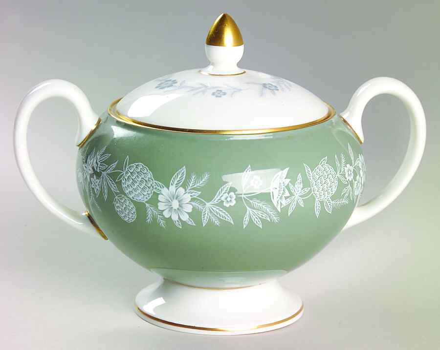 Fieldfare Green Leigh Shape Sugar Bowl & Lid by Wedgwood-1