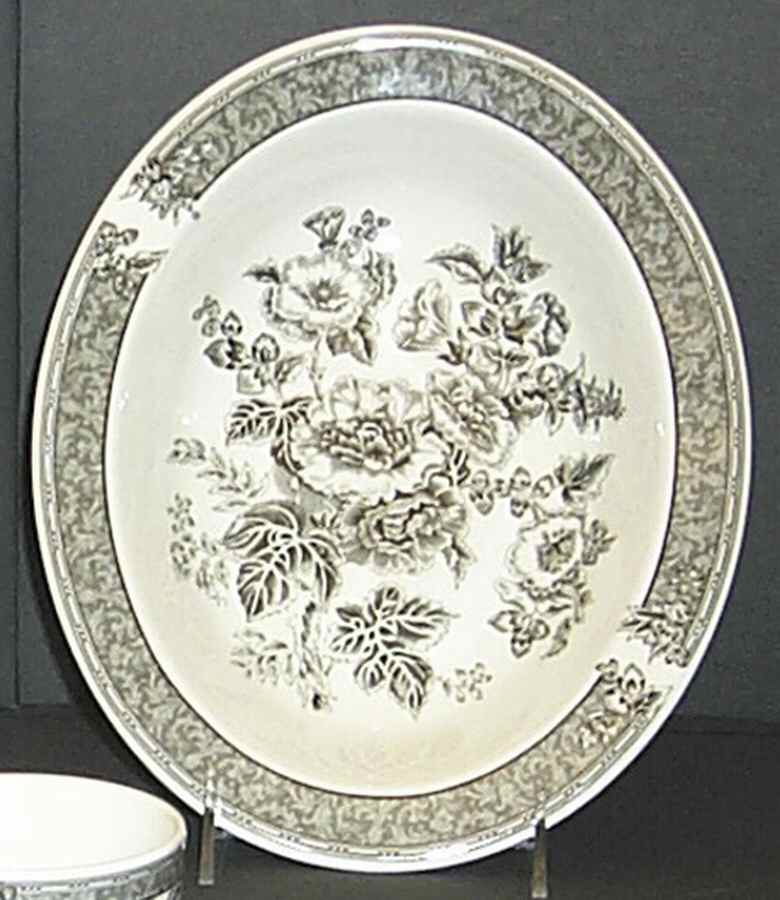 Fleur Damask 9" Oval Vegetable Bowl by Wedgwood-1