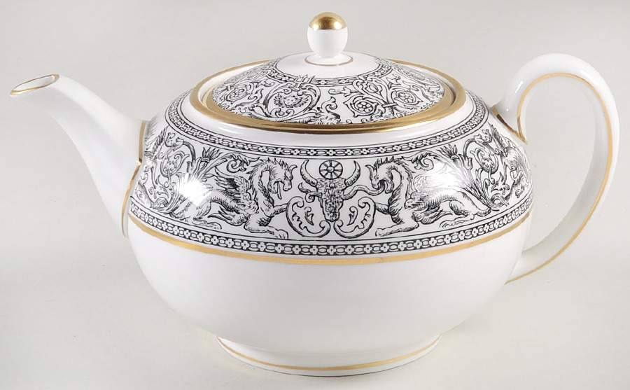Florentine Black (Black Dragons) Teapot & Lid by Wedgwood-1
