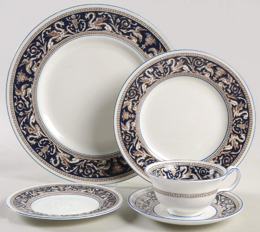Florentine Dark Blue Rim (No Center Design) 40 Piece Estate Set by Wedgwood-1