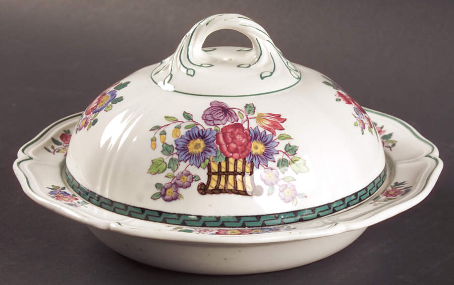Floral (Scallop) Muffin Dish & Lid by Wedgwood-1