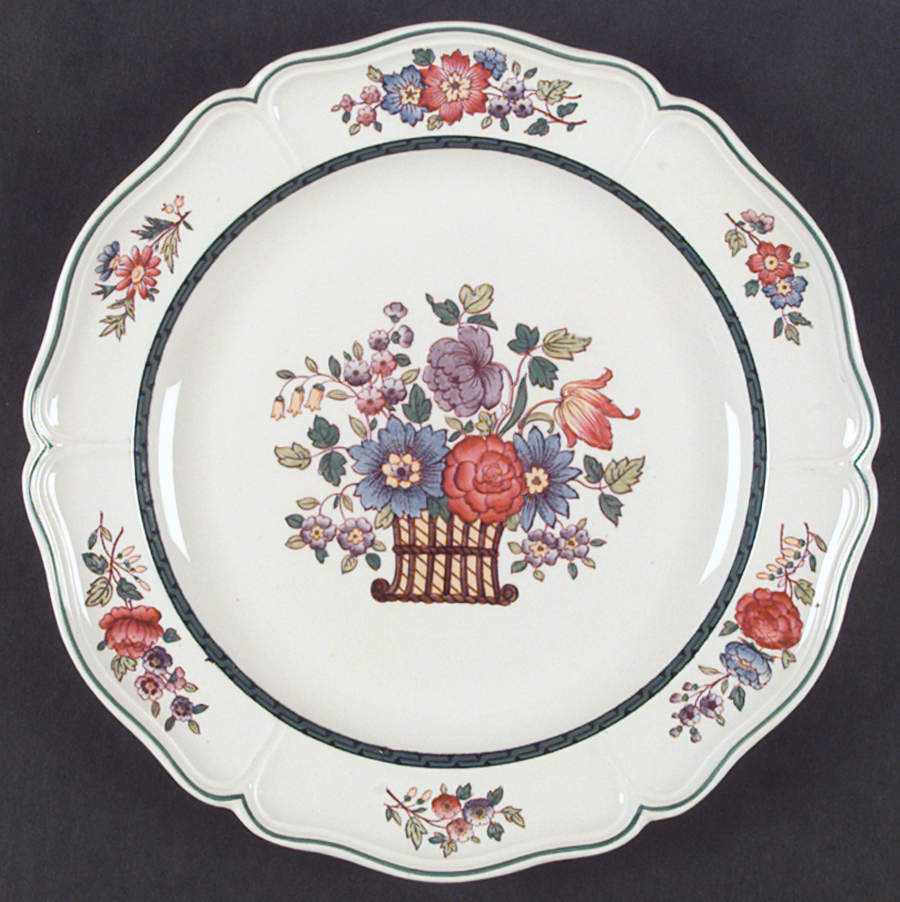 Floral (Scallop) Dinner Plate by Wedgwood-1