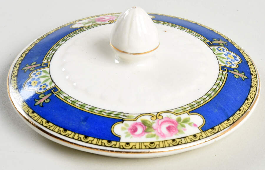 Florence (Older) Lid for Sugar Bowl by Wedgwood-1