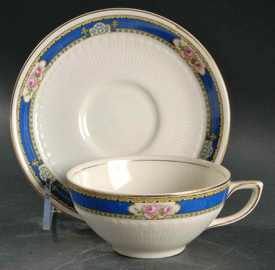 Florence (Older) Flat Cup & Saucer Set by Wedgwood-1