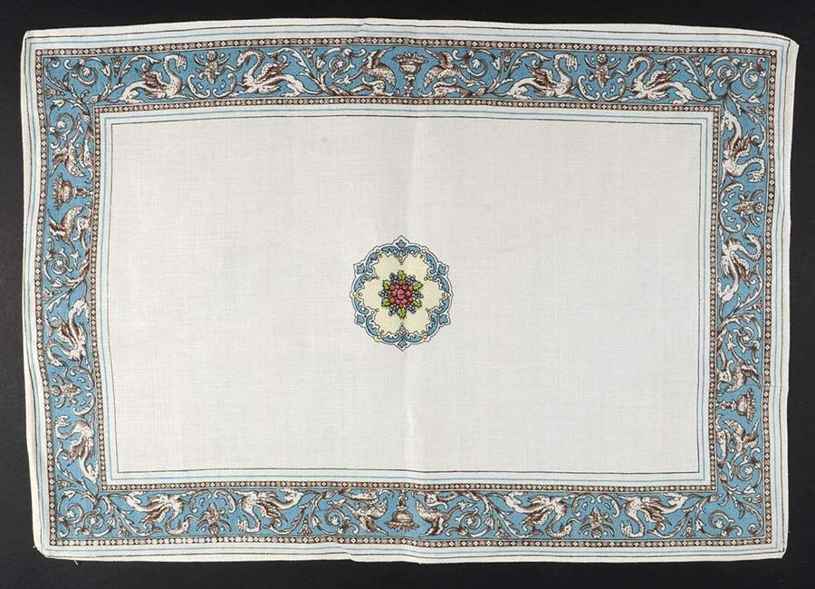 Florentine Turquoise Rim (Fruit Center, White Body) Linen Placemat by Wedgwood-1