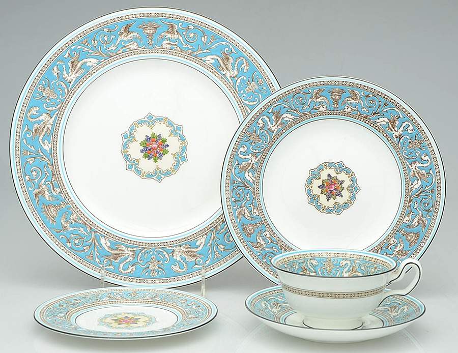 Florentine Turquoise Rim (Fruit Center, White Body) 40 Piece Estate Set by Wedgwood-1