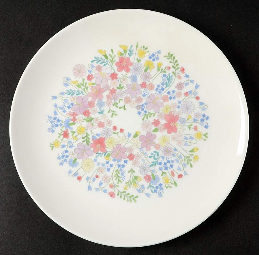 Forget Me Not (Bone China, No Trim) Luncheon Plate by Wedgwood-1