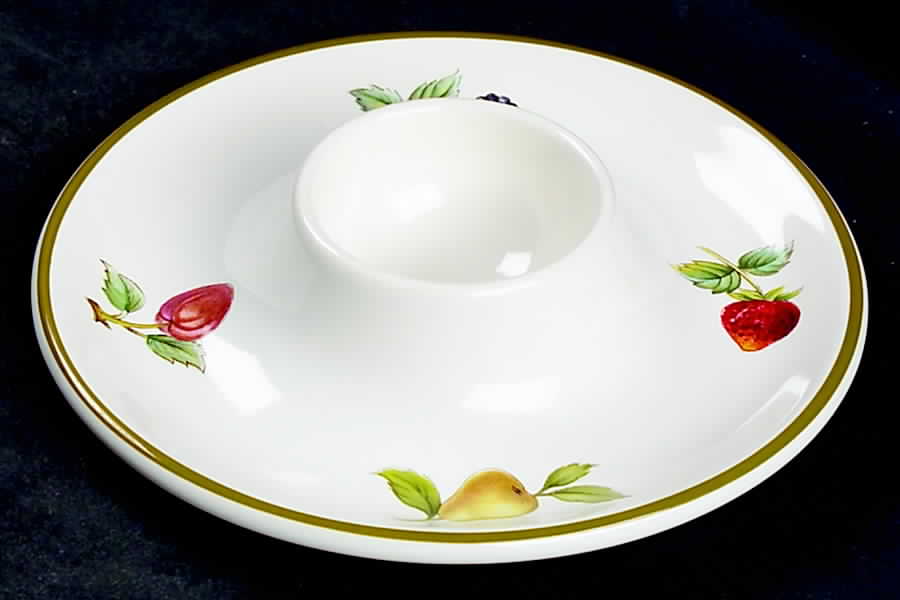 Fruit Sprays Croft (Rim Shape) Egg Holder by Wedgwood-1