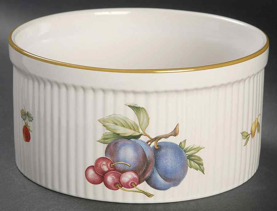 Fruit Sprays Croft (Rim Shape) 6" Souffle by Wedgwood-1