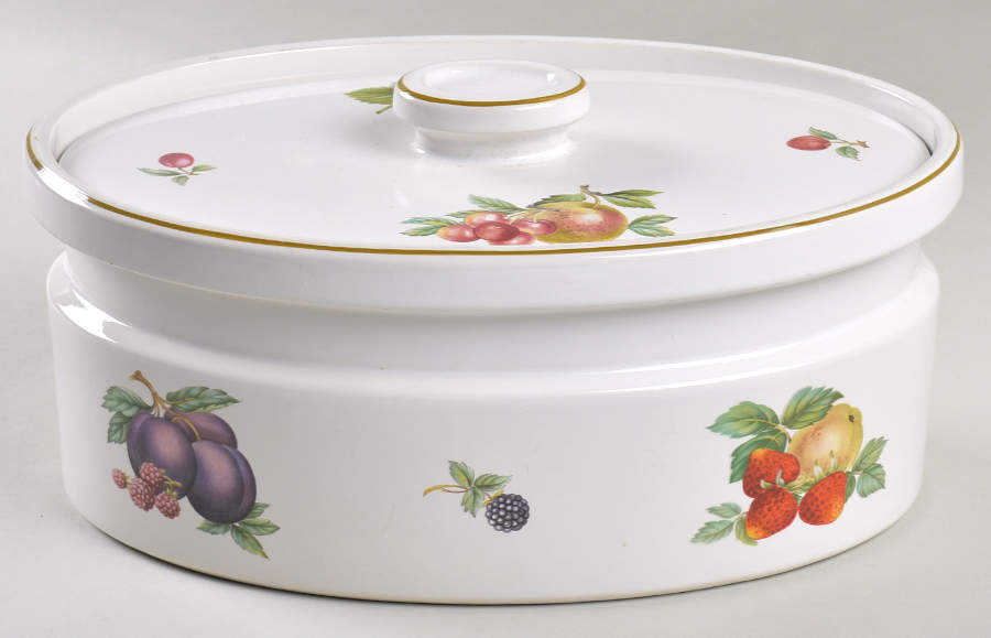 Fruit Sprays Sterling (Coupe Shape) 2 Quart Oval Covered Casserole by Wedgwood-1