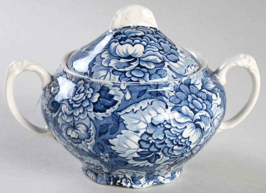 Gainsborough Blue Sugar Bowl & Lid by Wedgwood-1