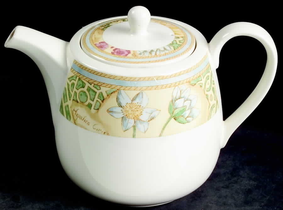 Garden Maze Tea/Coffee Pot & Lid by Wedgwood-1
