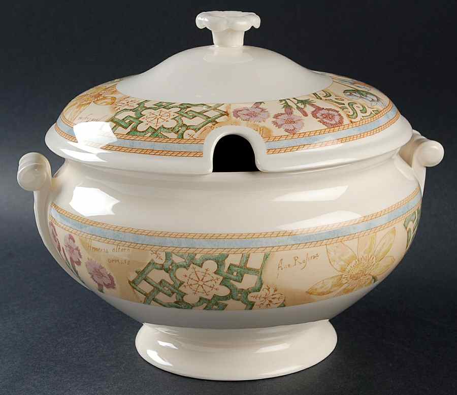 Garden Maze Tureen &  Lid by Wedgwood-1