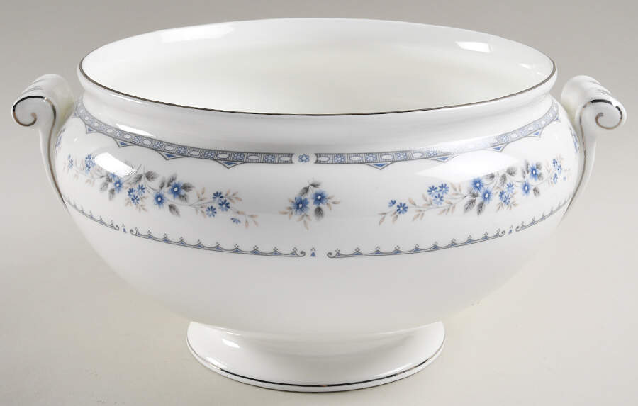 Gardenia Tureen No Lid by Wedgwood-1