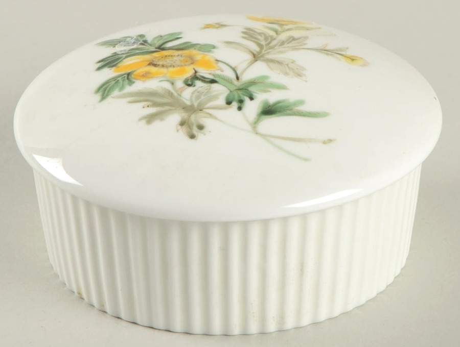 Golden Glory 3" Round Box & Lid by Wedgwood-1