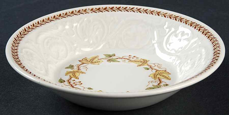 Golden Ivy (Laurel Rim) Fruit/Dessert (Sauce) Bowl by Wedgwood-1