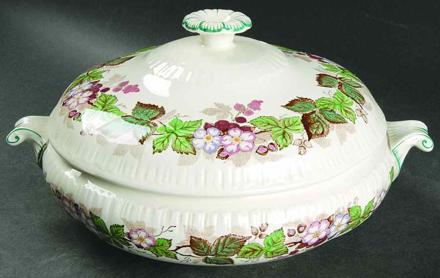 Gratewood Round Covered Vegetable by Wedgwood-1