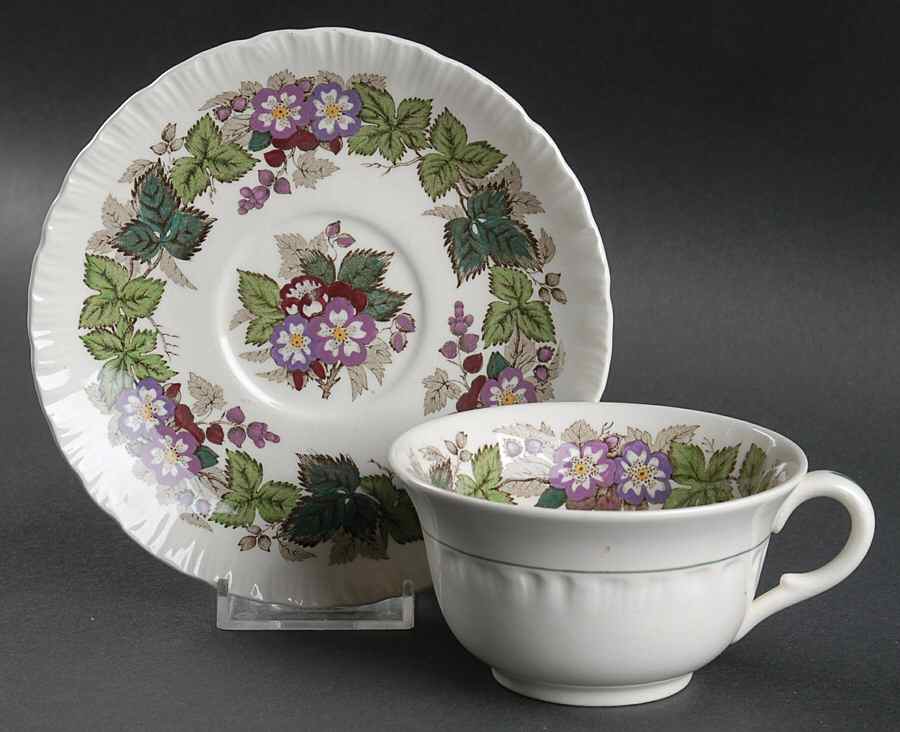 Gratewood Flat Cup & Saucer Set by Wedgwood-1