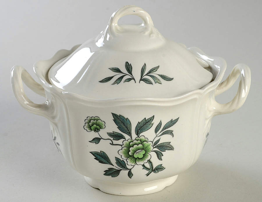 Green Leaf (Queen's Shape) Sauce Boat & Lid by Wedgwood-1
