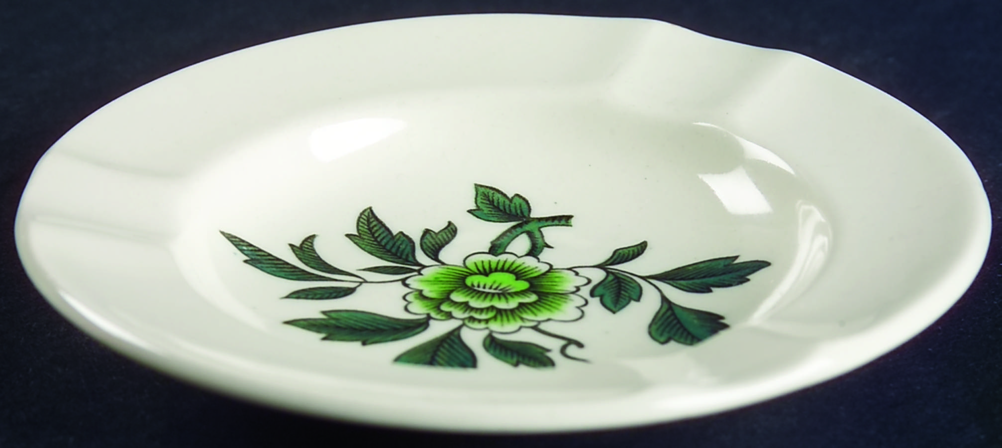 Green Leaf (Queen's Shape) Small Ashtray by Wedgwood-1