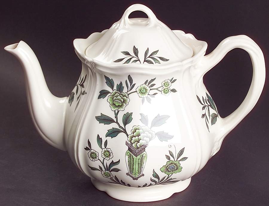 Green Leaf (Queen's Shape) Teapot & Lid by Wedgwood-1