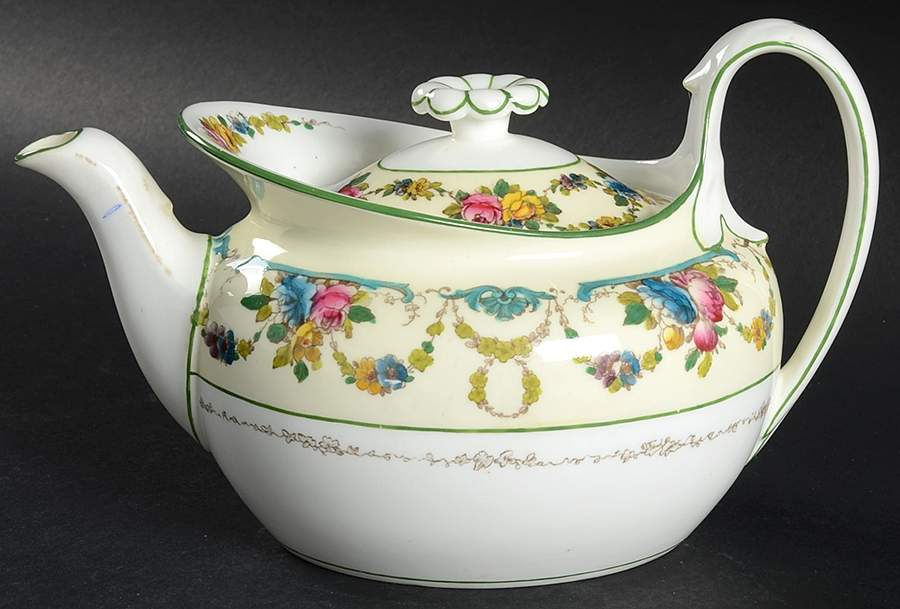 Grosvenor (W697, Cream Rim) Small Teapot & Lid by Wedgwood-1