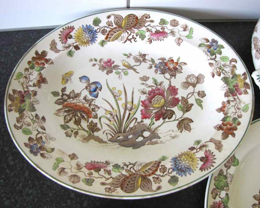 Groups Multicolor (Smooth, Green Verge) 14" Oval Serving Platter by Wedgwood-1