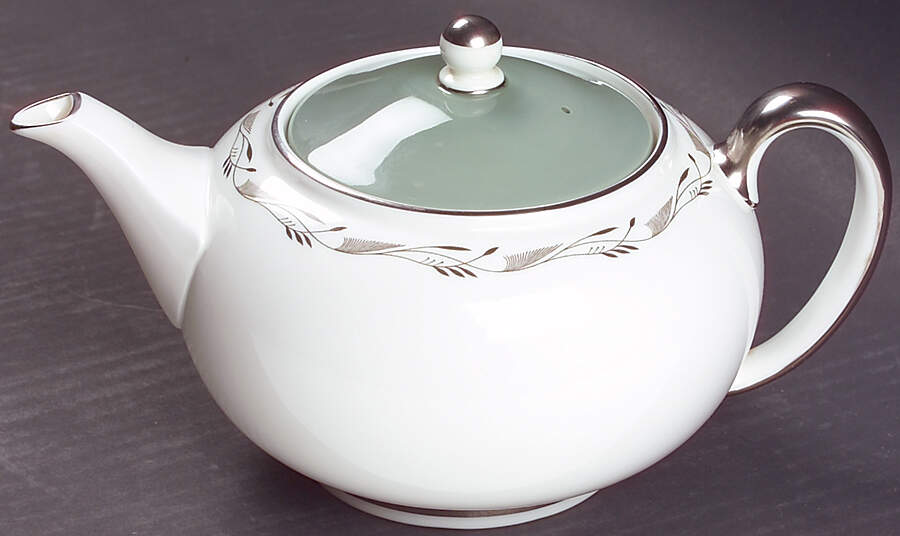 Halford Teapot & Lid by Wedgwood-1