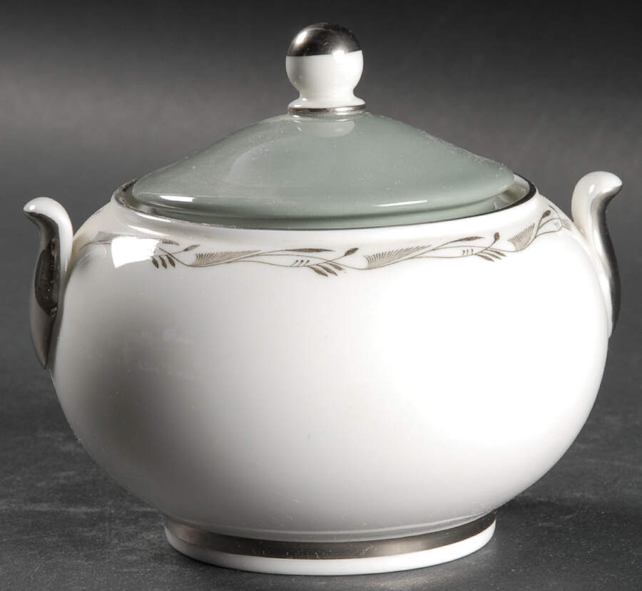 Halford 146 Shape Sugar Bowl & Lid by Wedgwood-1