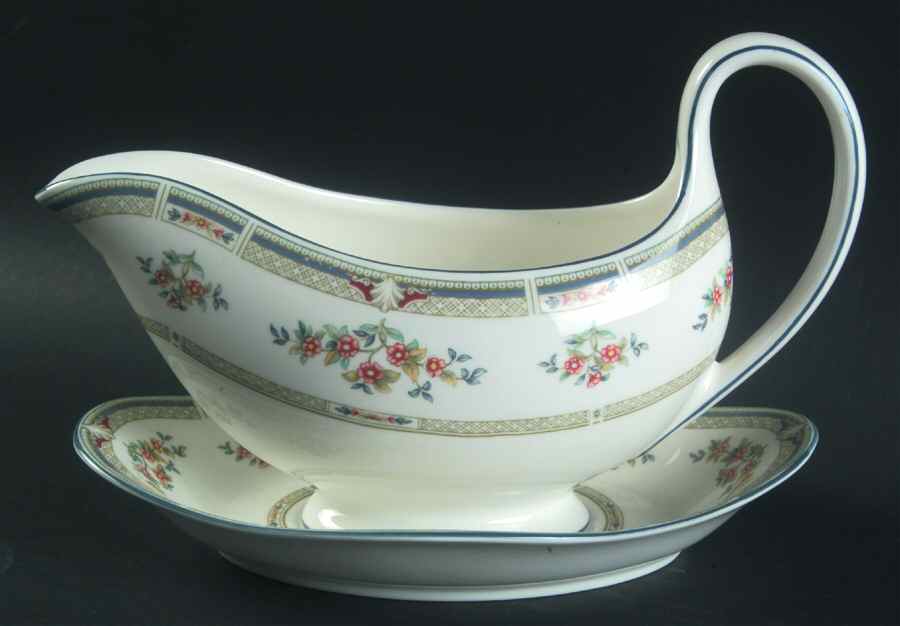 Hampshire Gravy Boat with Attached Underplate by Wedgwood-1