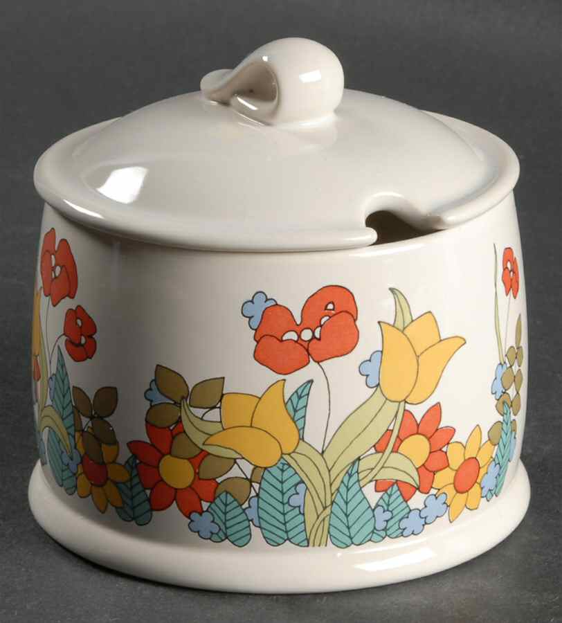 Hedgerow Sugar Bowl & Lid by Wedgwood-1