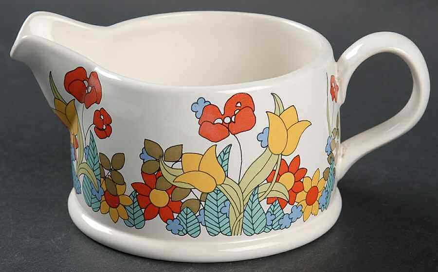 Hedgerow Creamer by Wedgwood-1