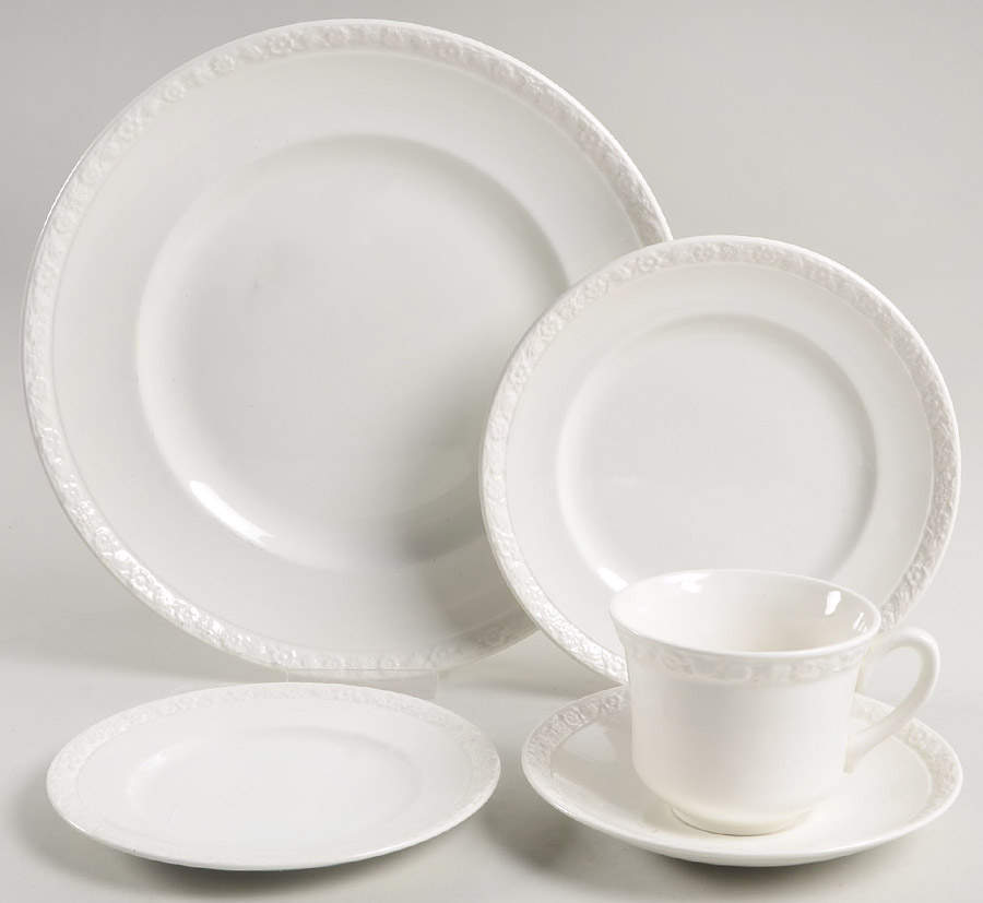 Hedge Rose 5 Piece Place Setting by Wedgwood-1