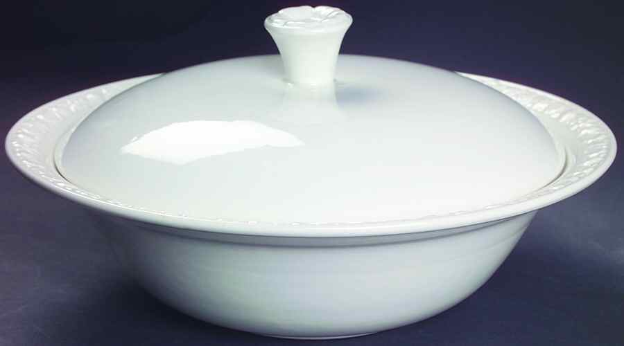 Hedge Rose Round Covered Vegetable by Wedgwood-1