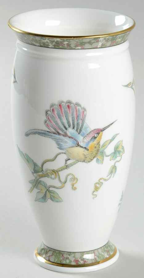 Humming Birds Elizabethan Vase by Wedgwood-1