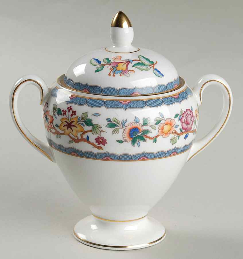 Huntingdon Globe Shape Sugar Bowl & Lid by Wedgwood-1