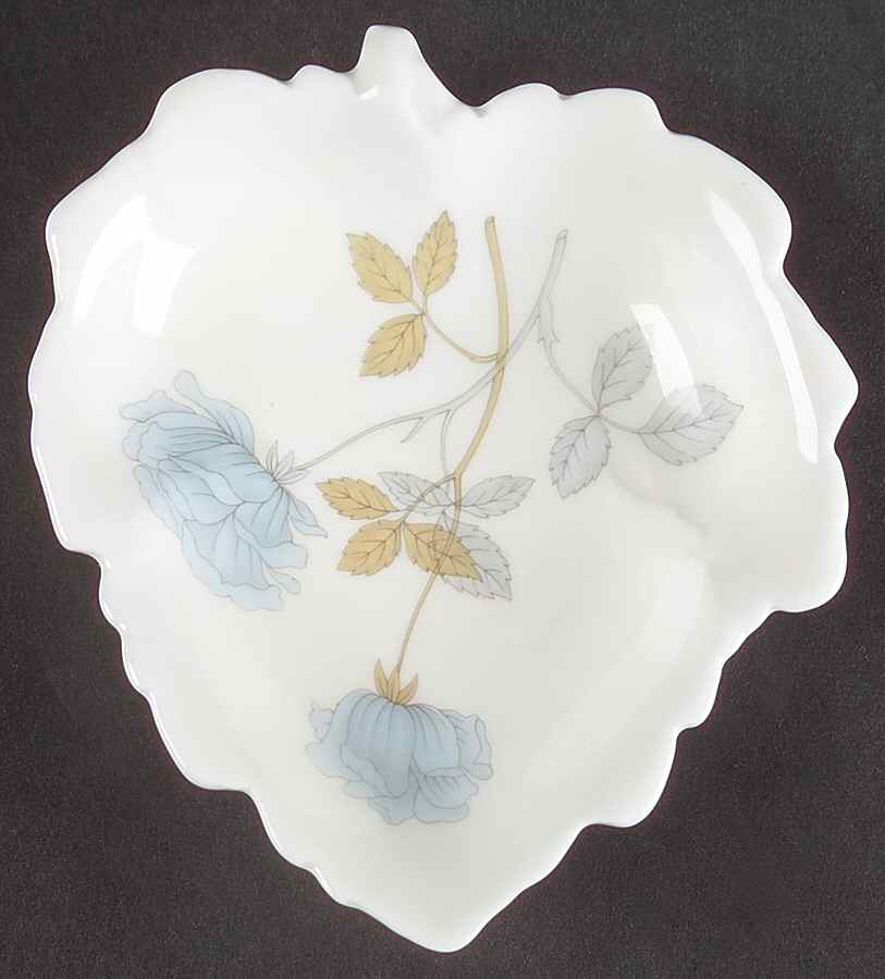 Ice Rose (No Trim) Small Leaf Dish by Wedgwood-1