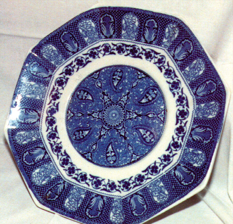 Indian (Blue, White, Octagonal) Dinner Plate by Wedgwood-1