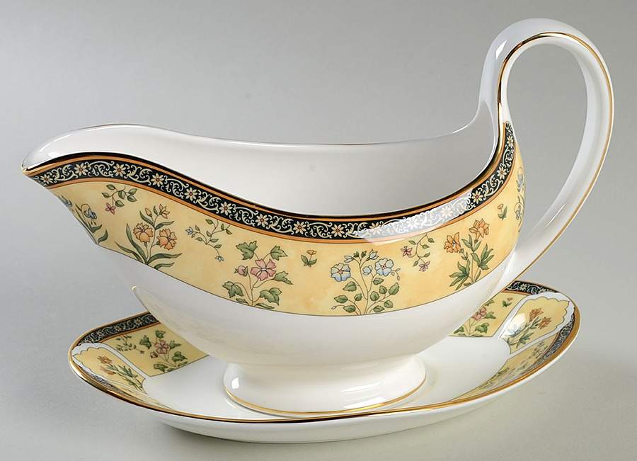 India Gravy Boat & Underplate by Wedgwood-1