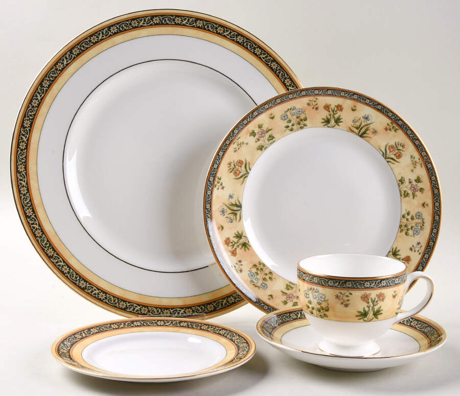 India 40  Piece Estate Set by Wedgwood-1