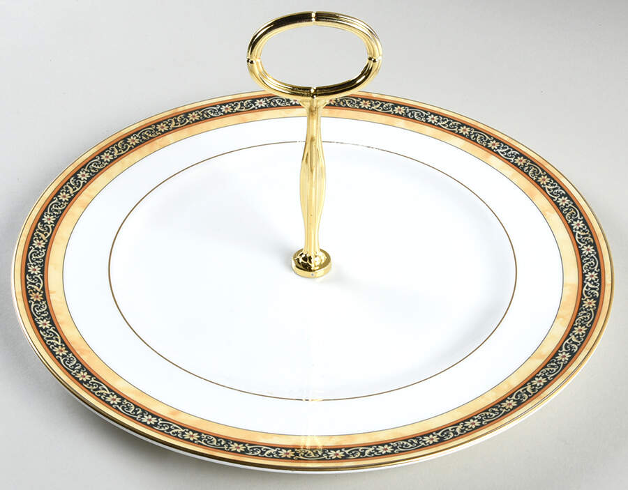 India Round Serving Plate with Center Handle (Dp) Hc by Wedgwood-1