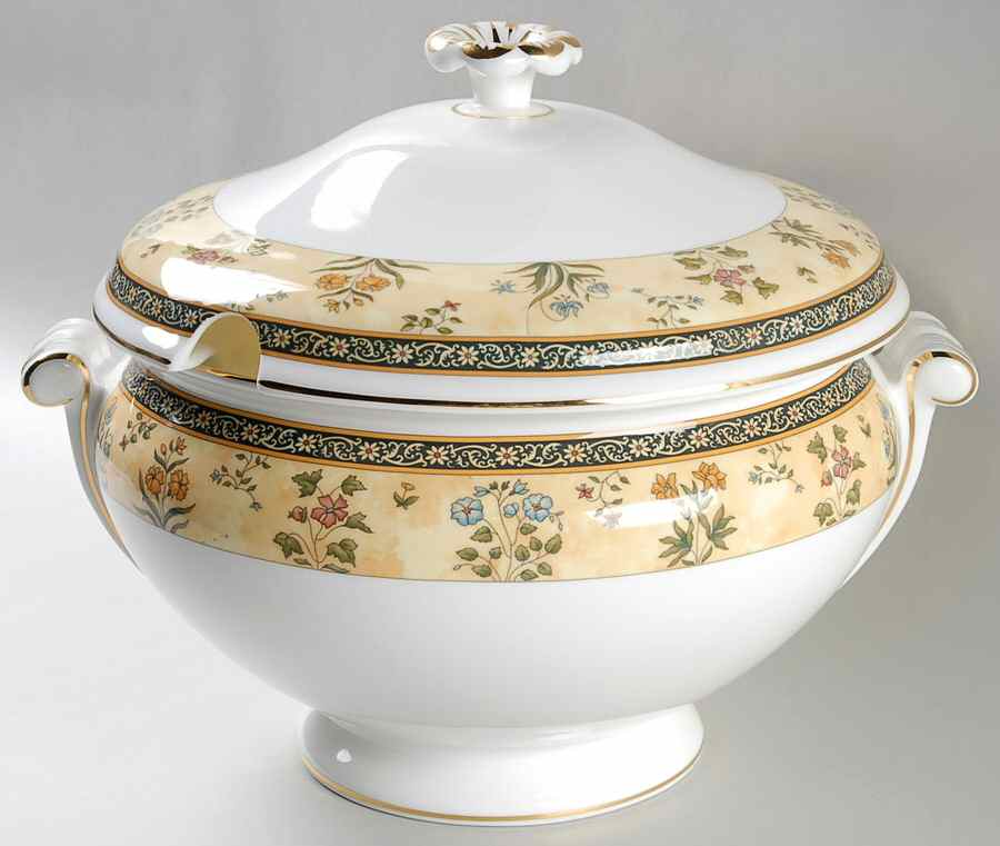India Tureen &  Lid by Wedgwood-1