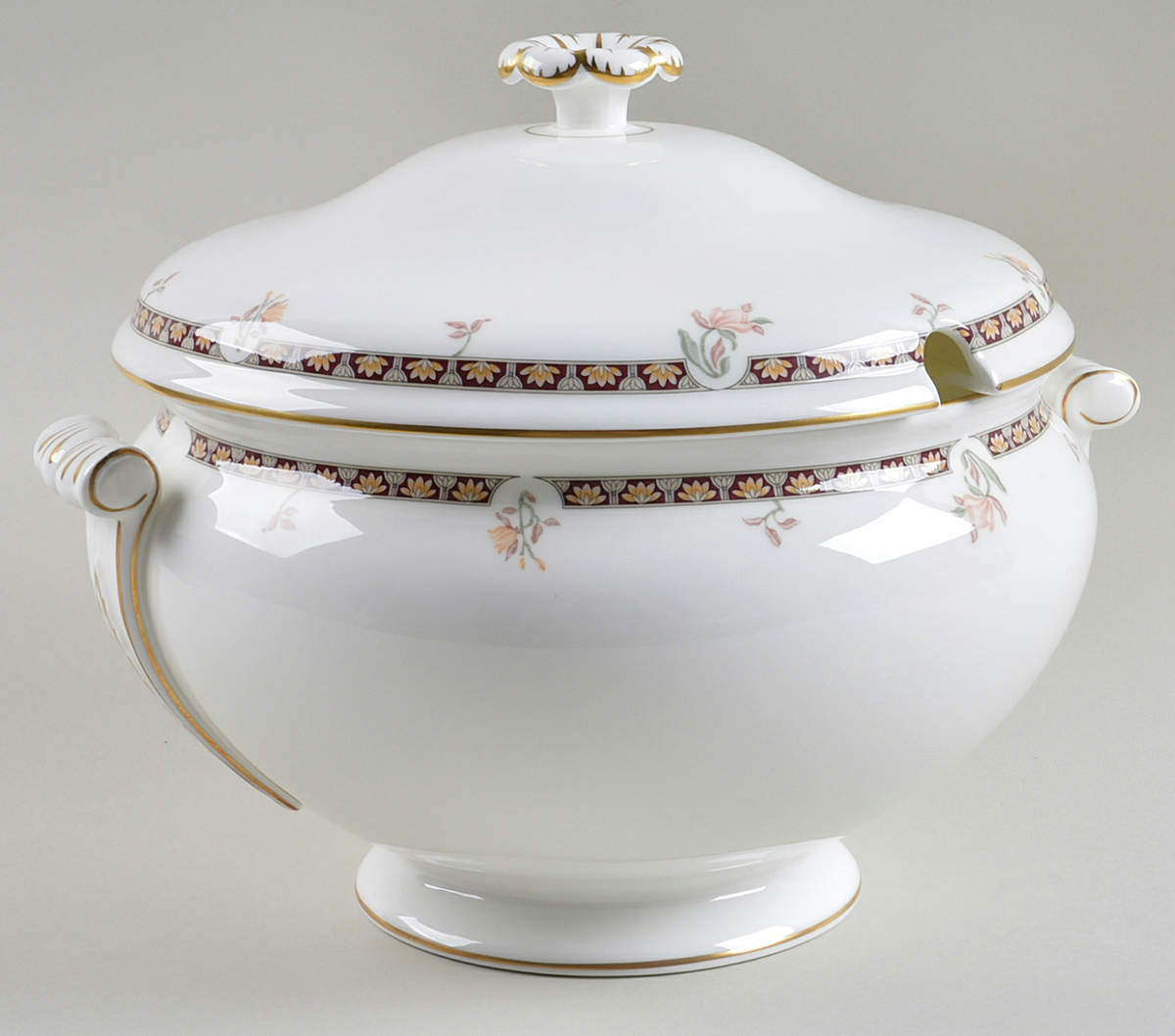 Isis Tureen &  Lid by Wedgwood-1