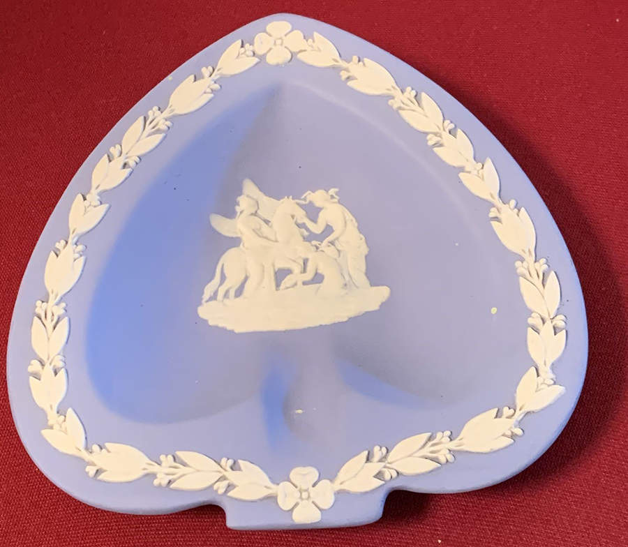 Cream Color on Lavender (Pale Blue) Jasperware Small Spade Shape Ashtray by Wedgwood-1