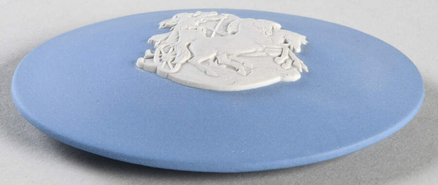 Cream Color on Lavender (Pale Blue) Jasperware Lid for Oval Apollo Box by Wedgwood-1